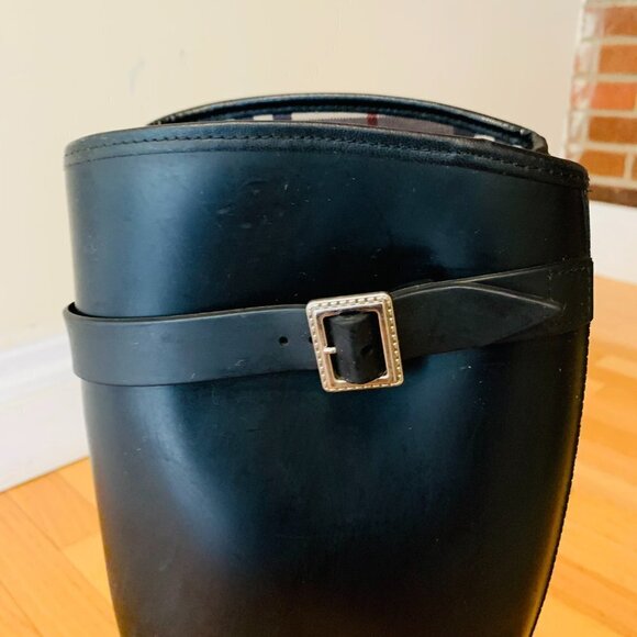 Burberry Tall Black Equestrian Style Rain Boot -- Size 39 US size 9 - Picture 8 of 15